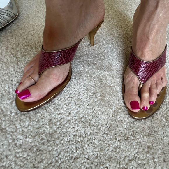 Gucci Sandals - Picture 1 of 6